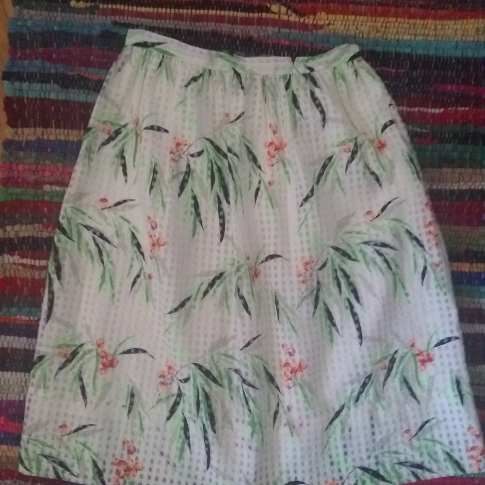 Elizabeth and James Size 10 Palm Frond Skirt